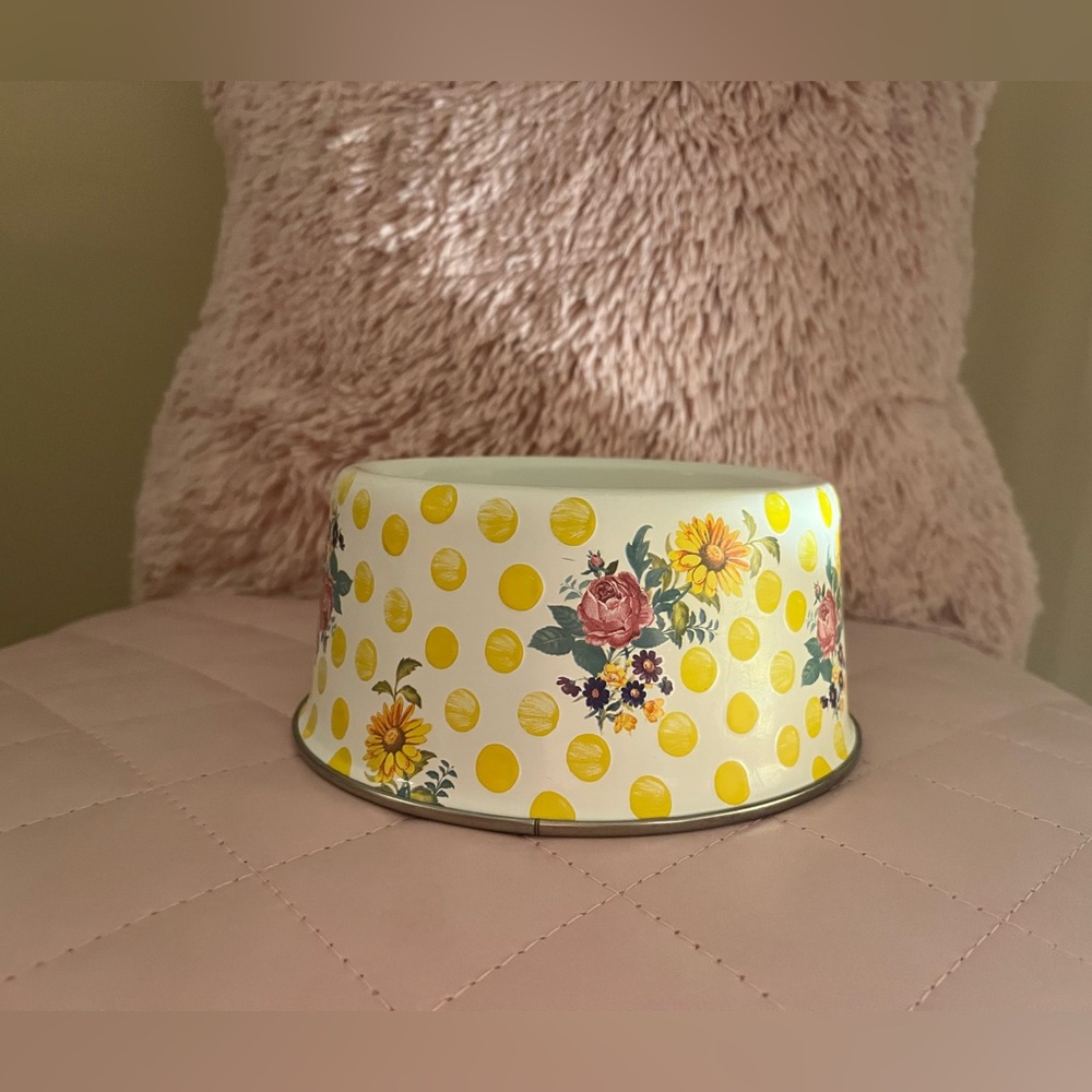Mackenzie-Child’s Retired Buttercup Medium/Large Pet Bowl💖